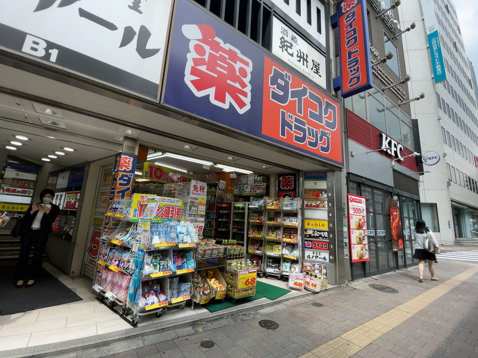 1階大通り側の様子