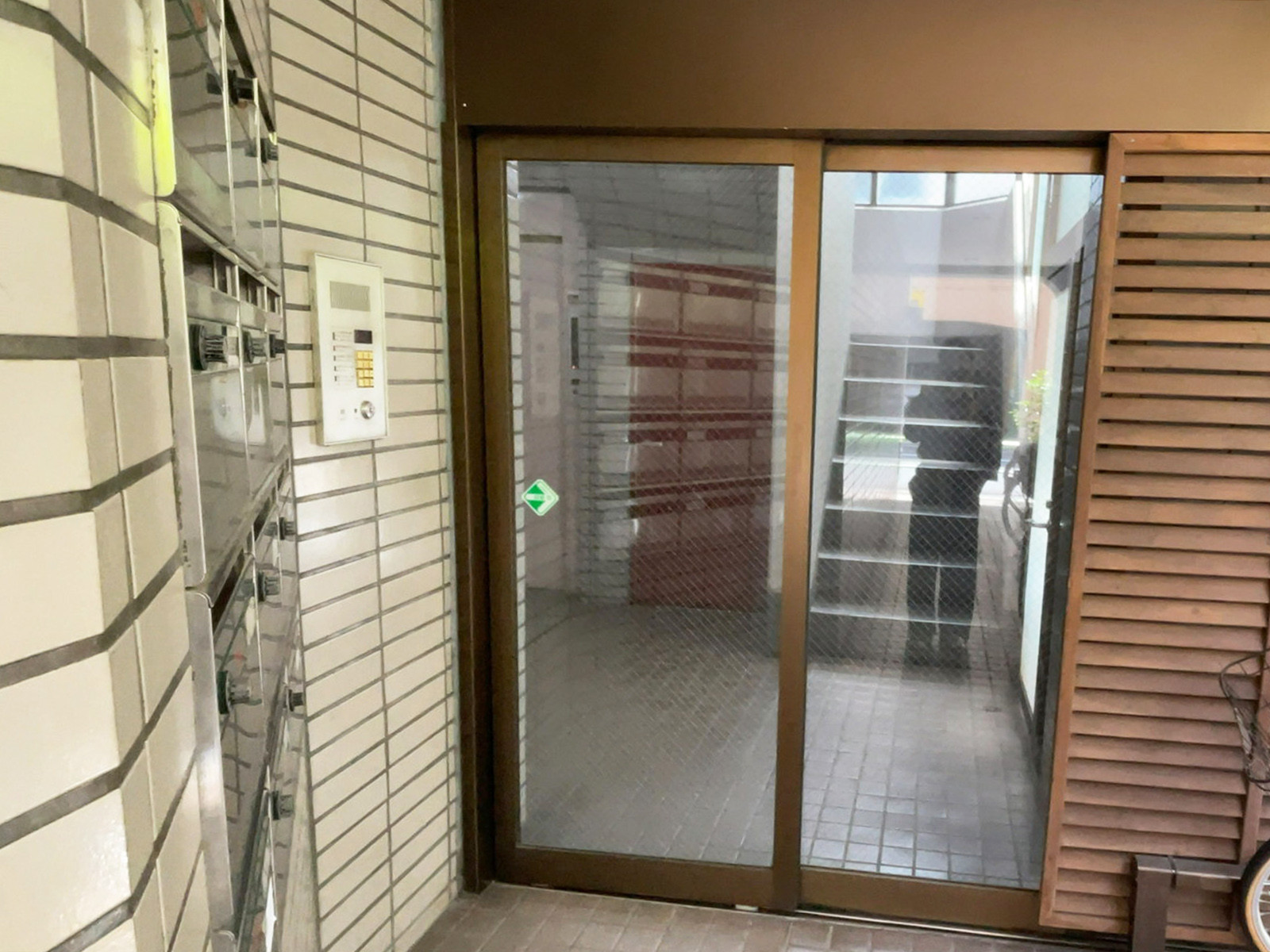 物件出入口