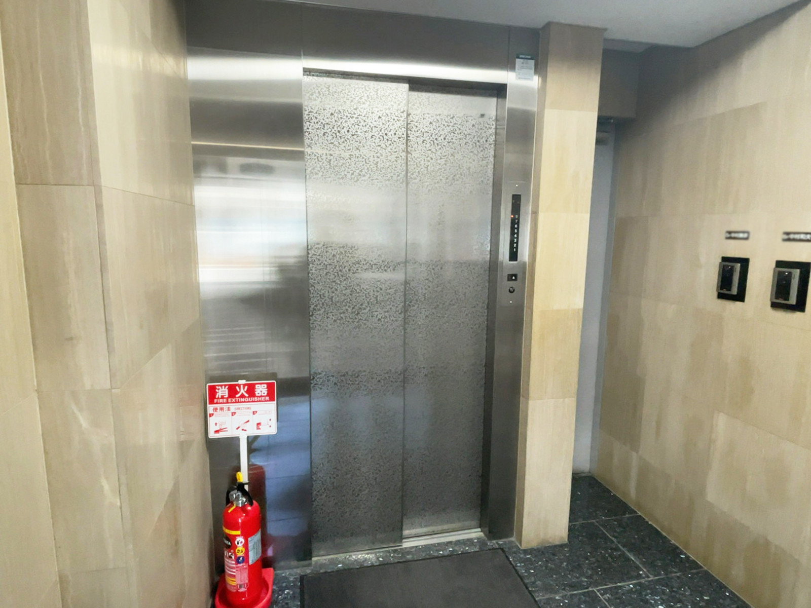 エレベーター