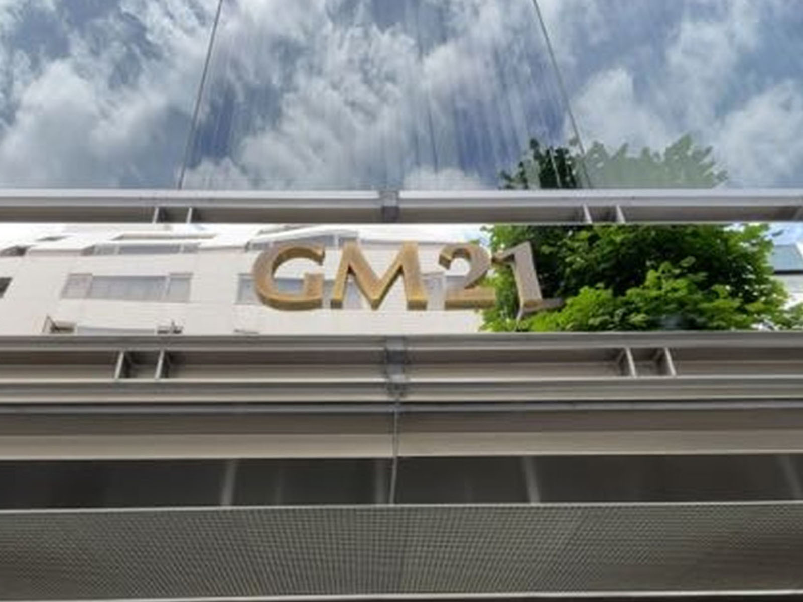 ネームプレート：GM21