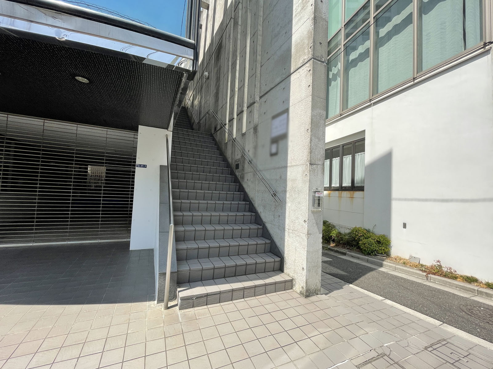物件出入口