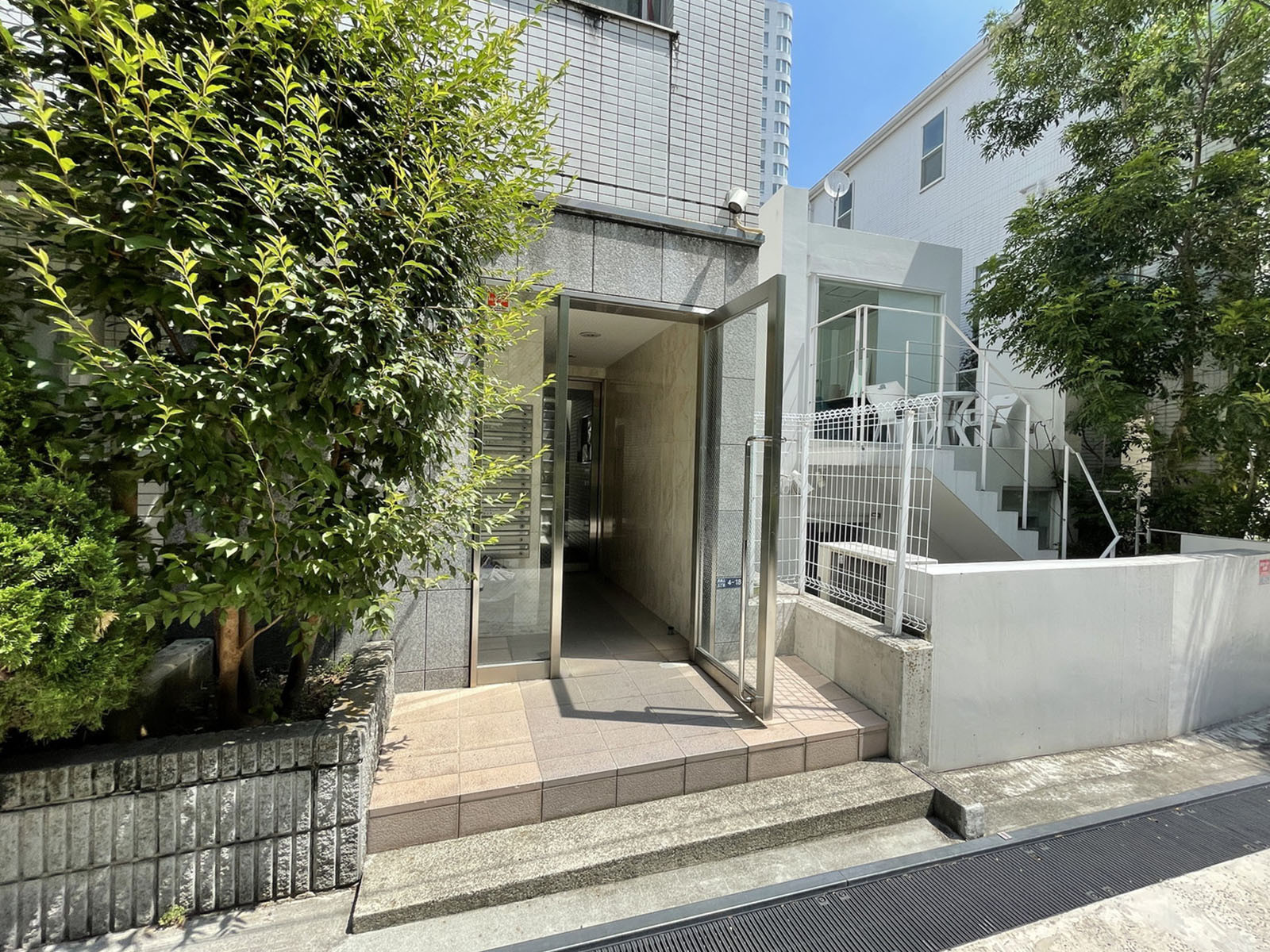 物件出入口