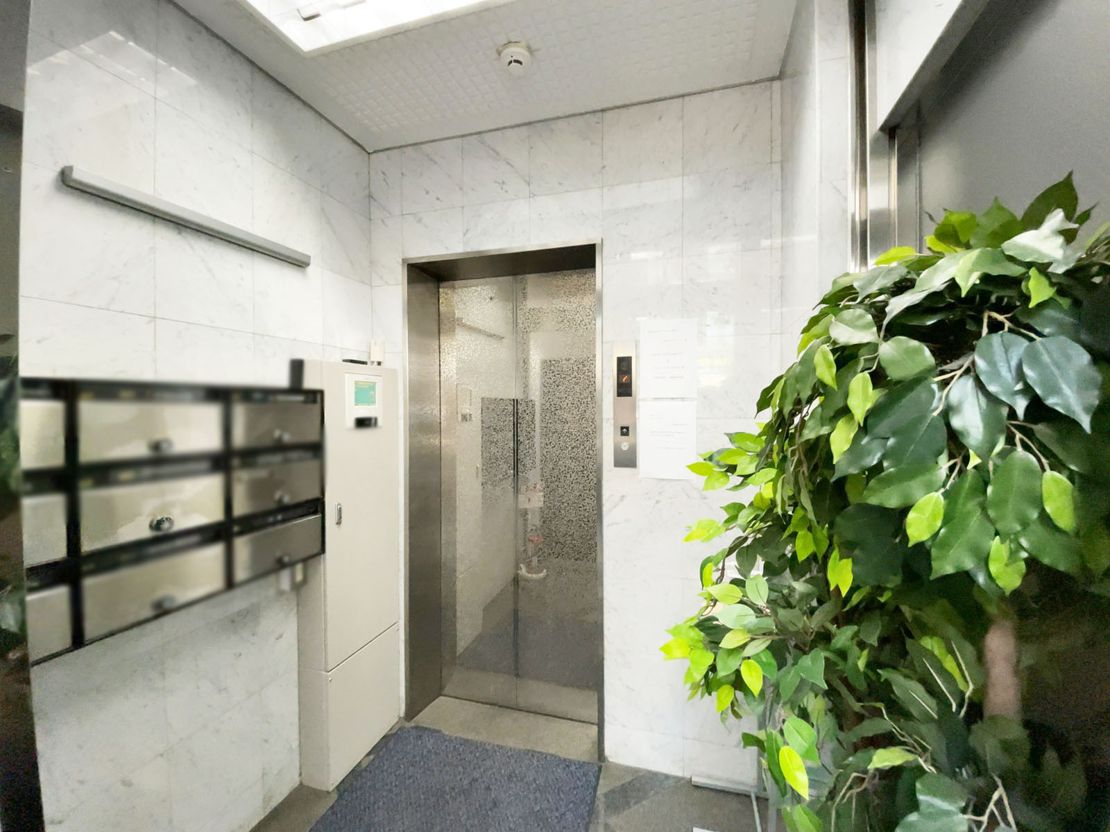 エントランス
