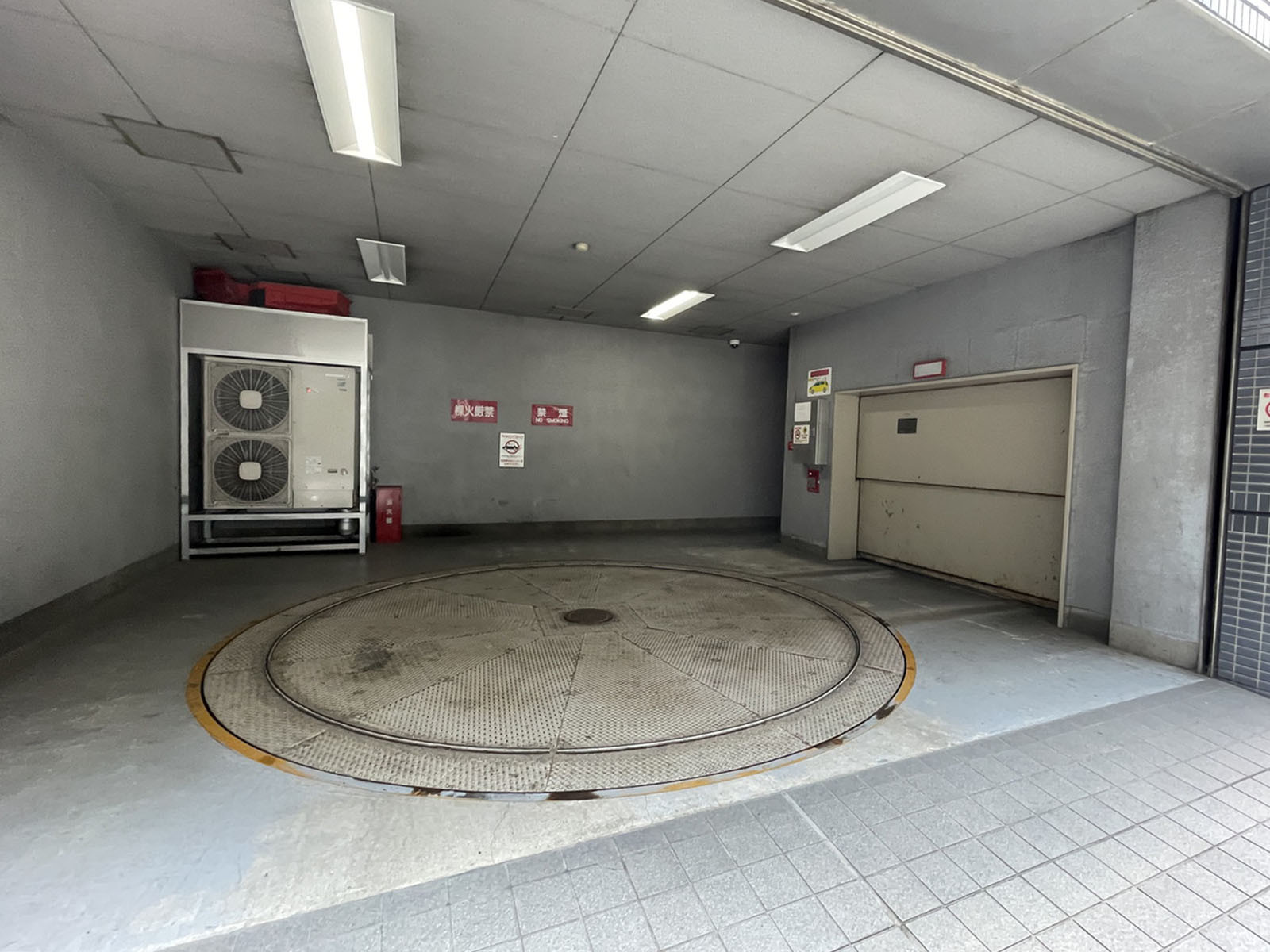 駐車場