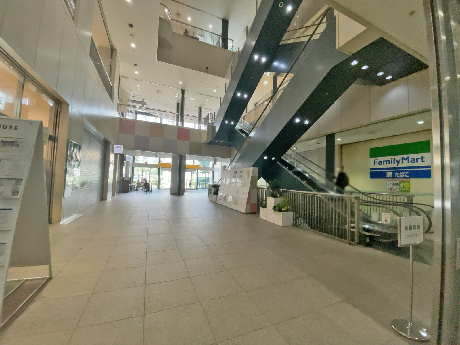 店舗専用エントランス