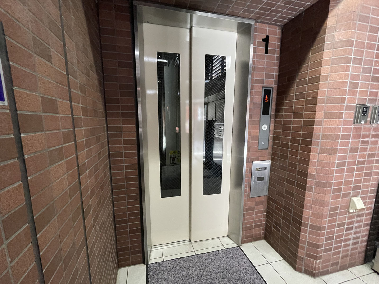 エレベーター