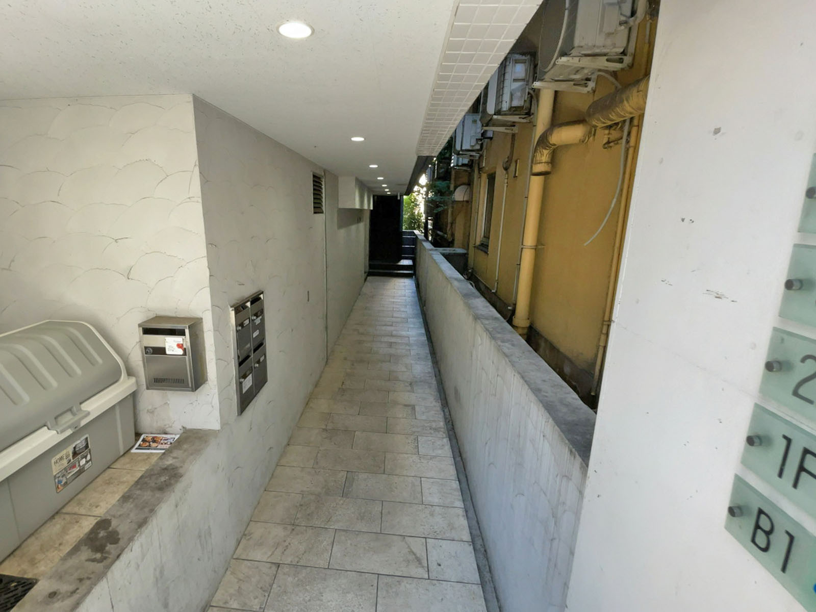 エントランスアプローチ