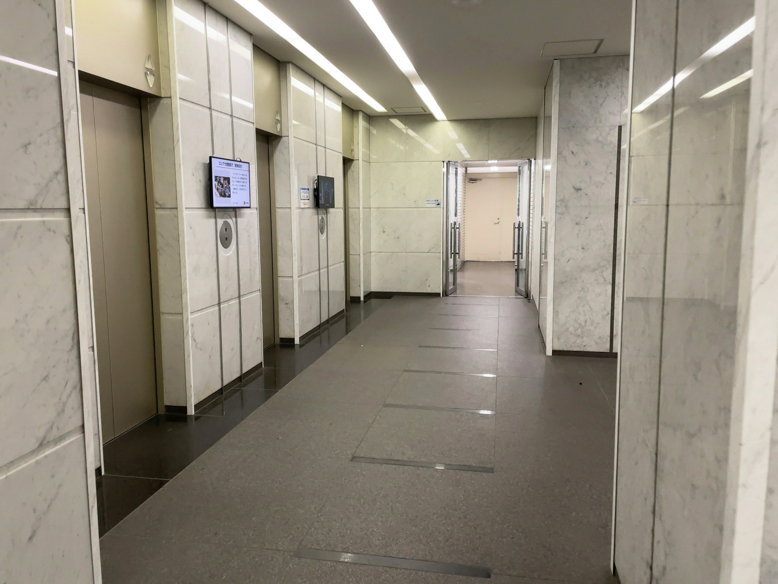 エレベーターホール