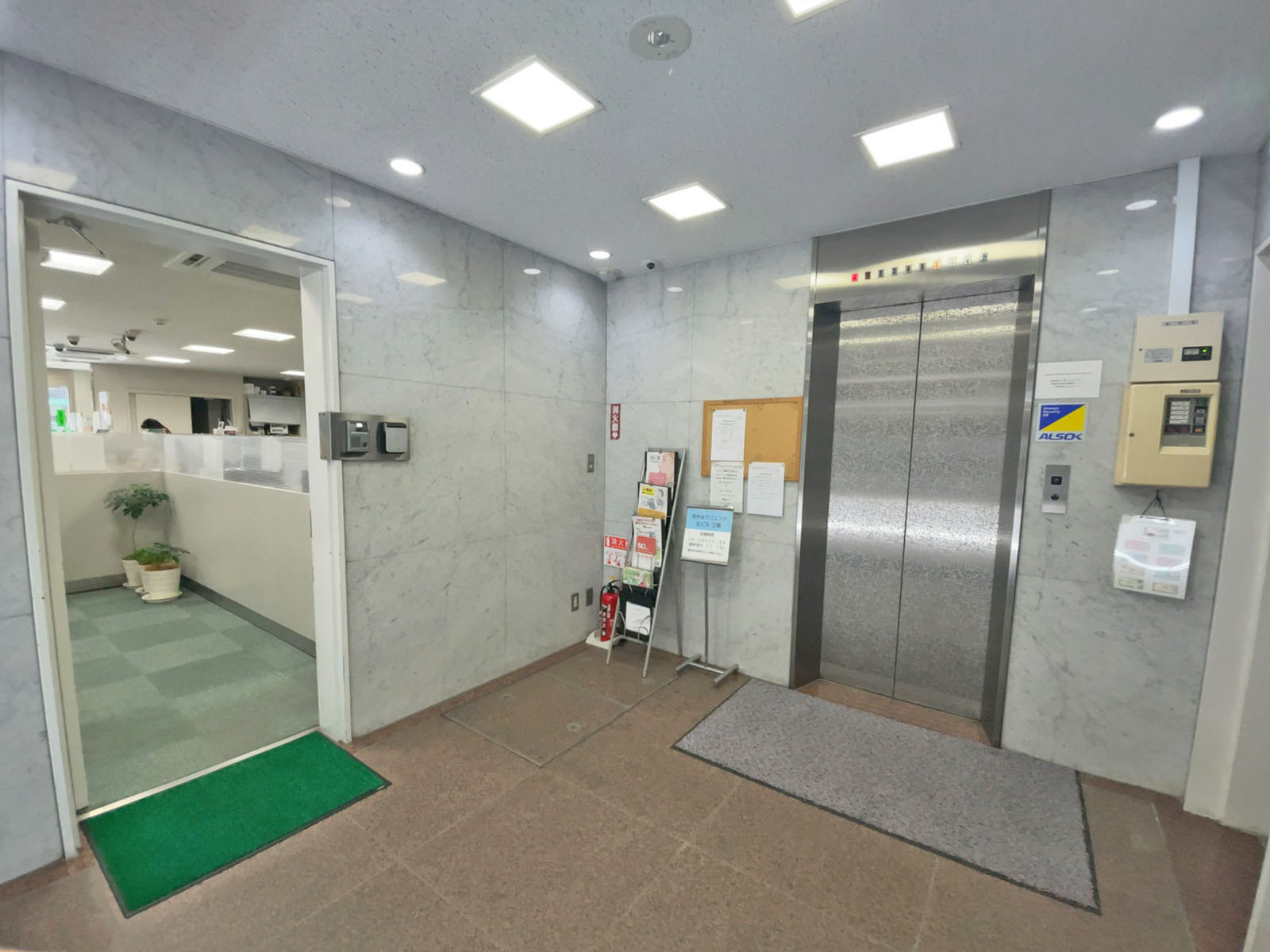 エントランス