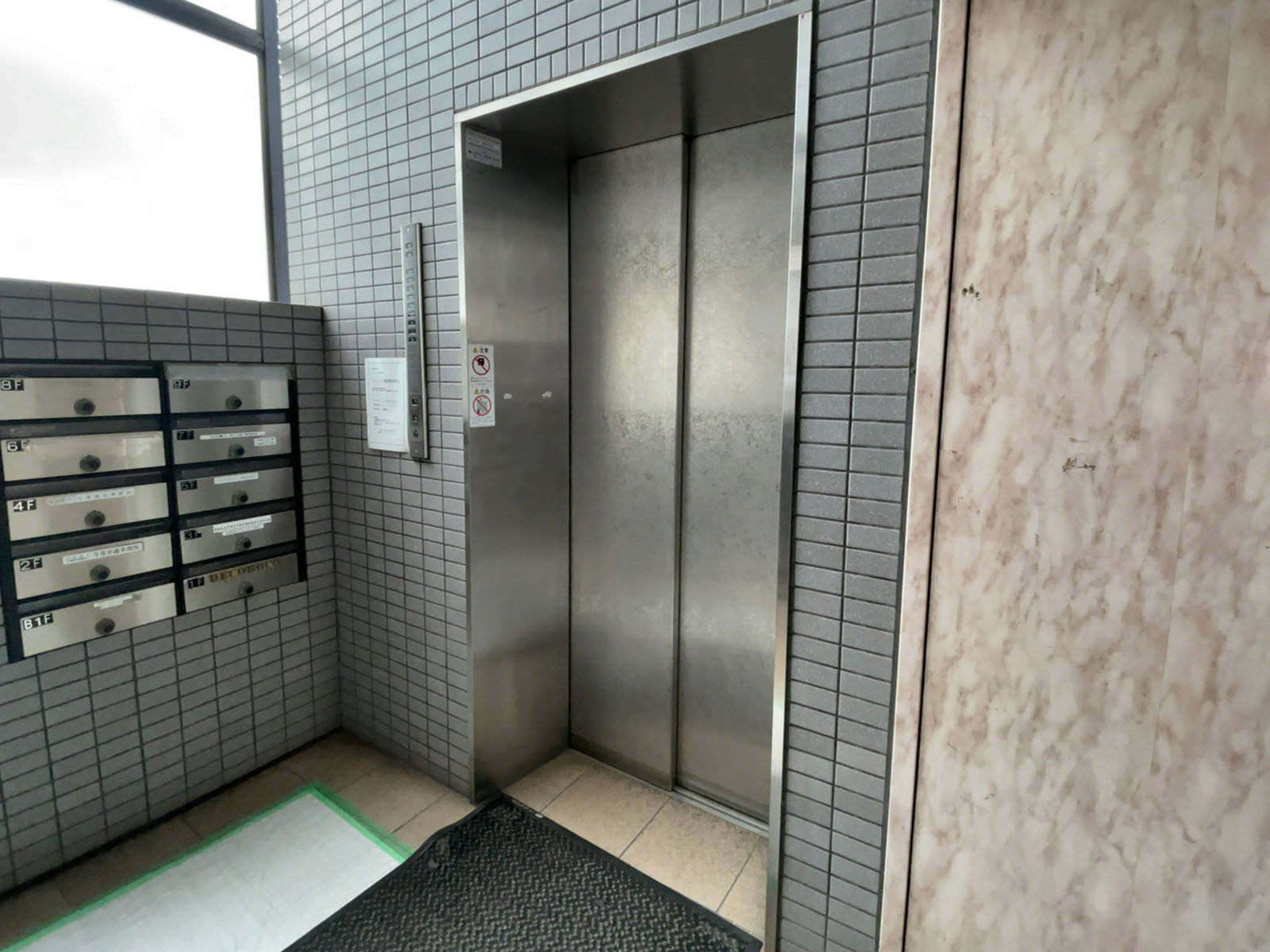 エレベーター