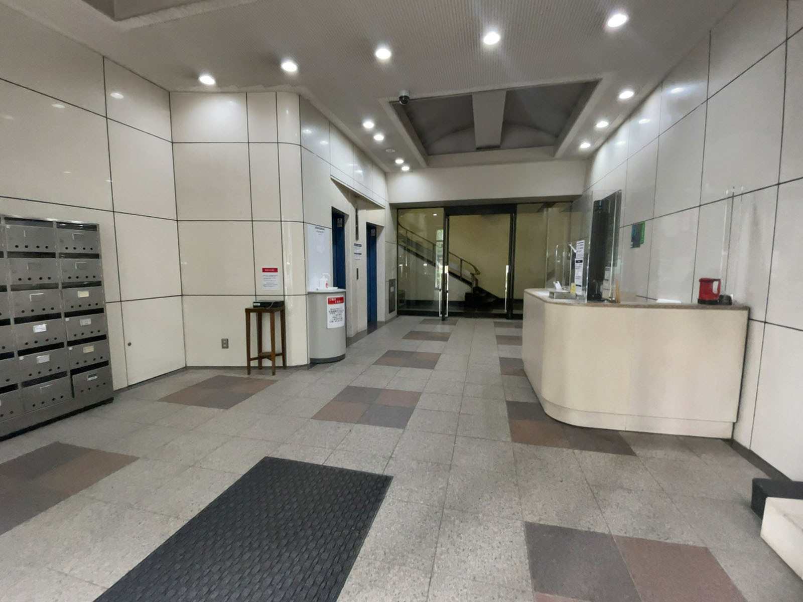 エントランス