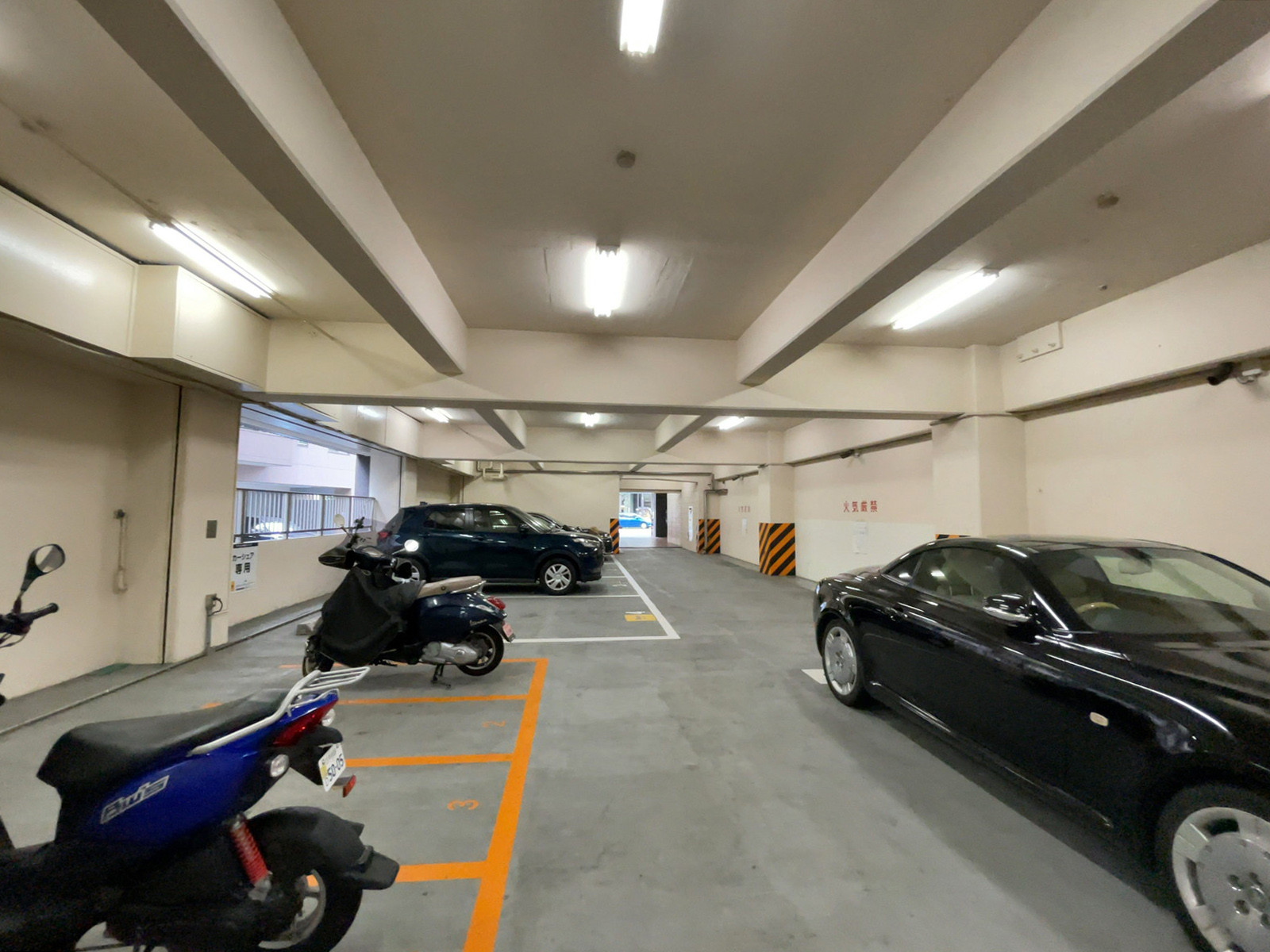 駐車場