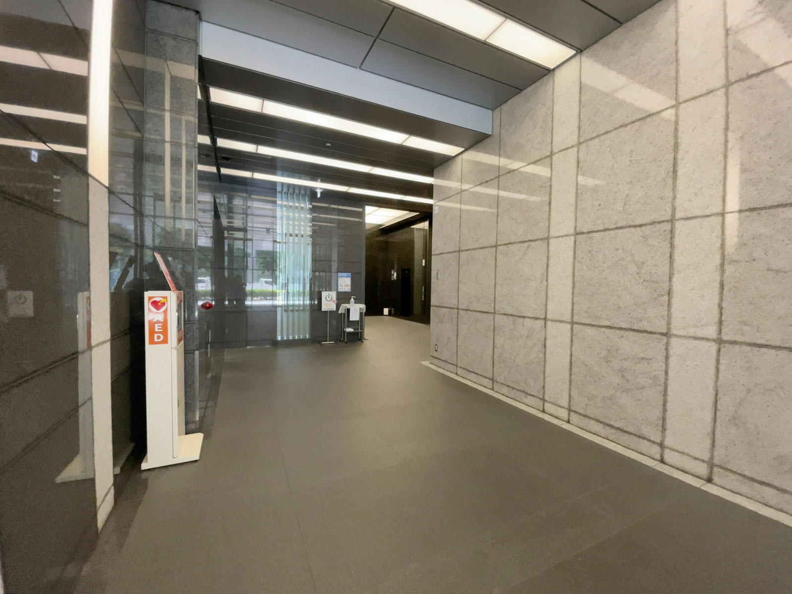 エントランスホール