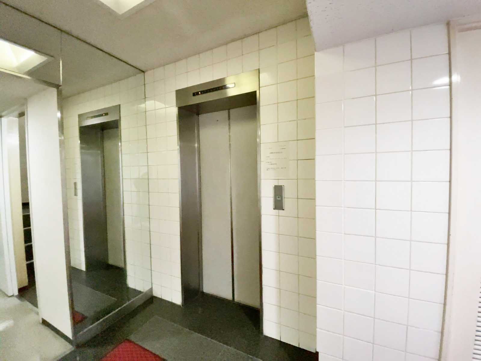 エレベーター(1基)