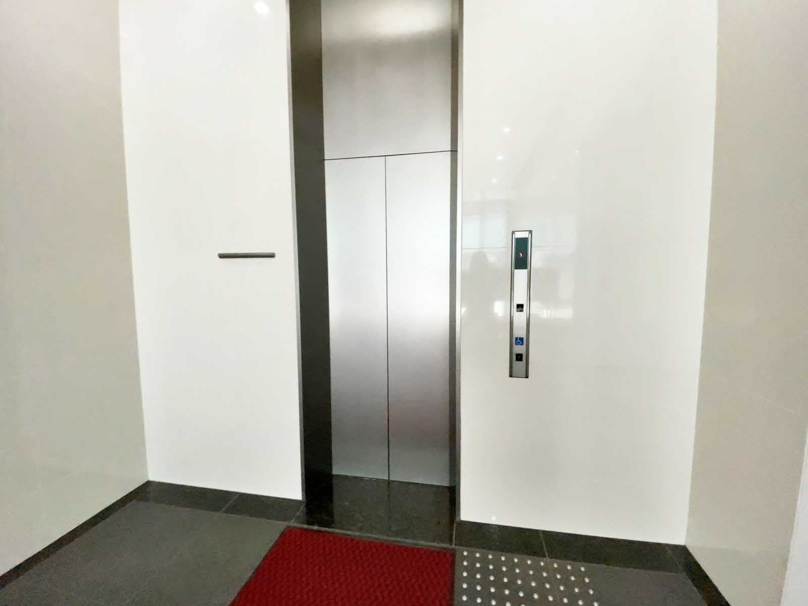 エレベーター