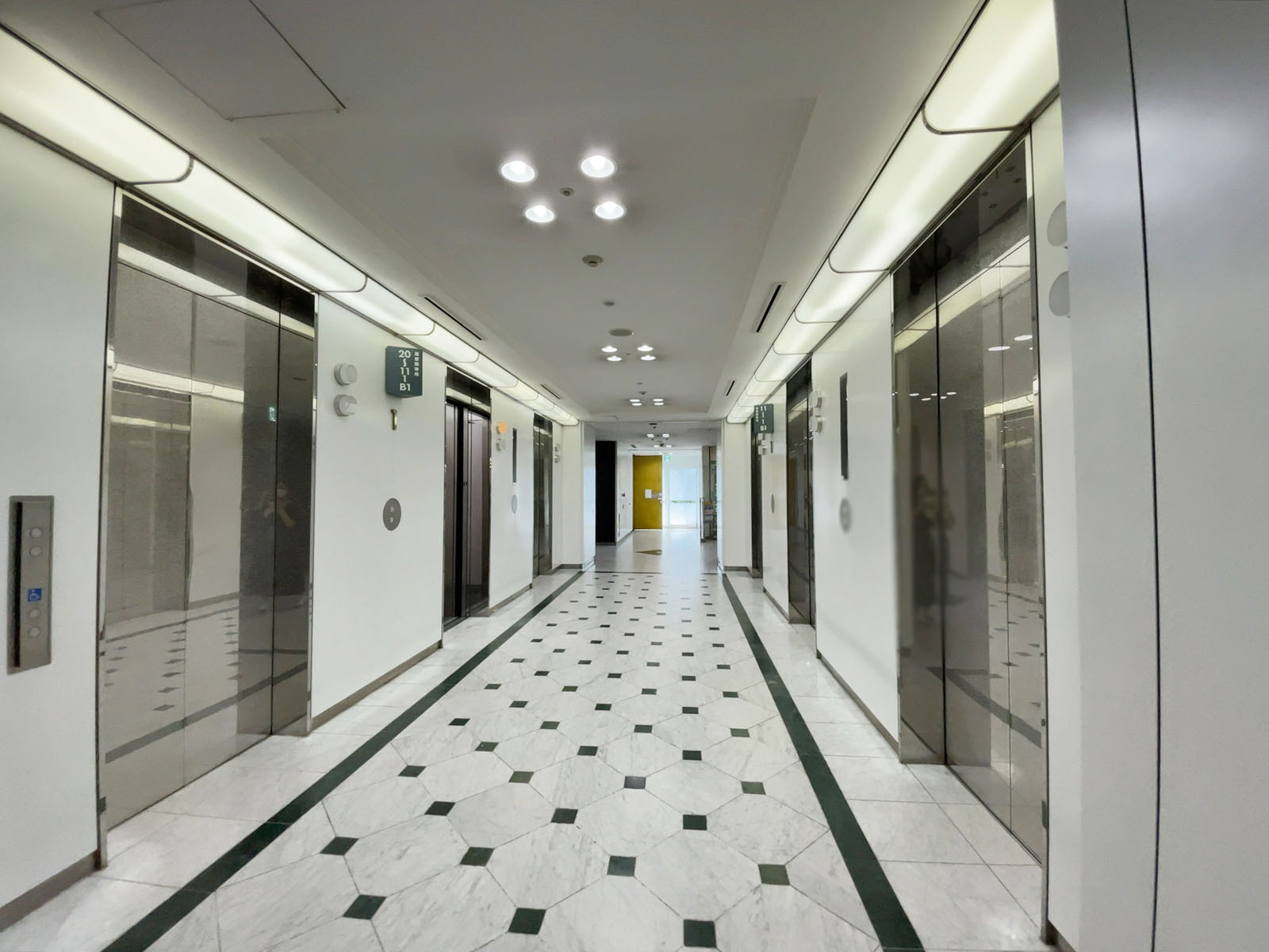 エレベーターホール