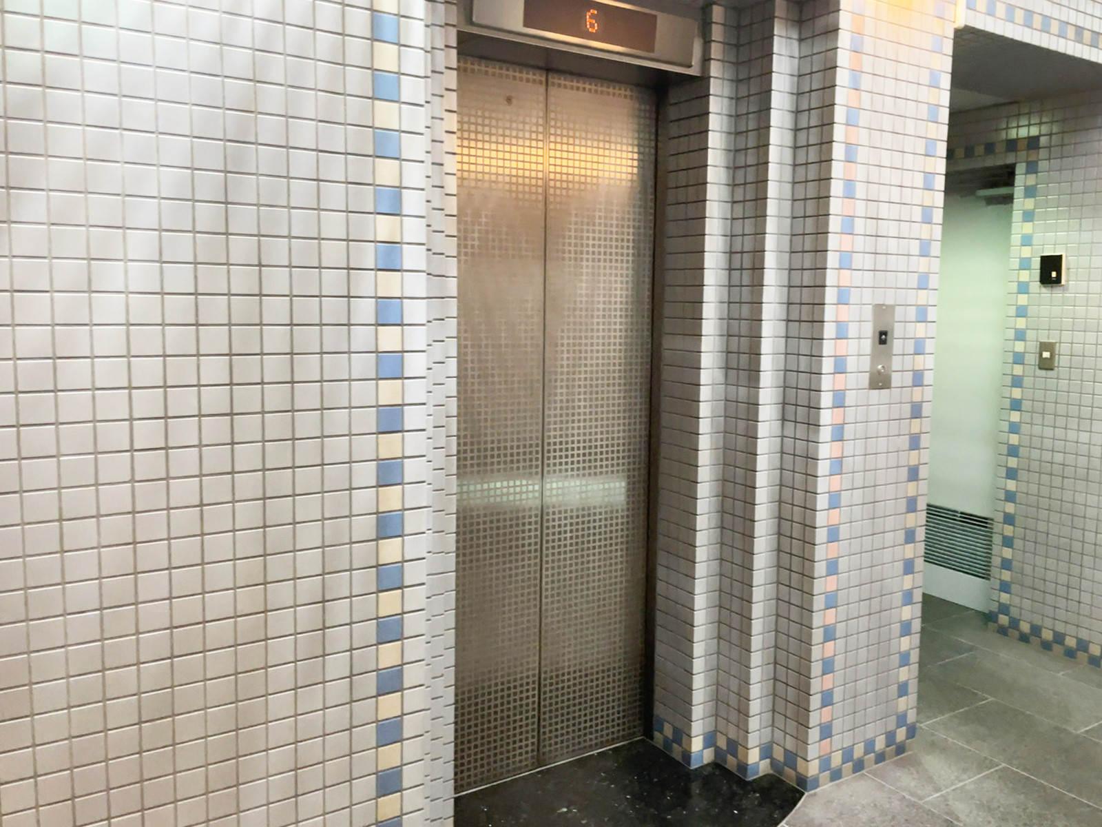 エレベーター