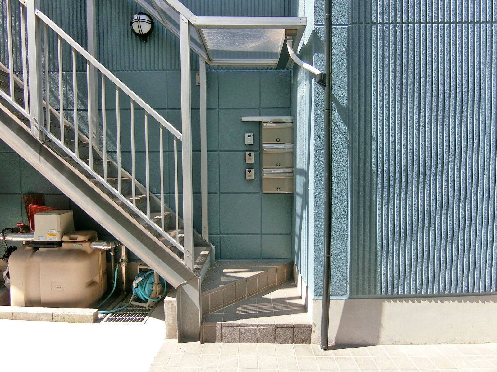 オフィス出入り口