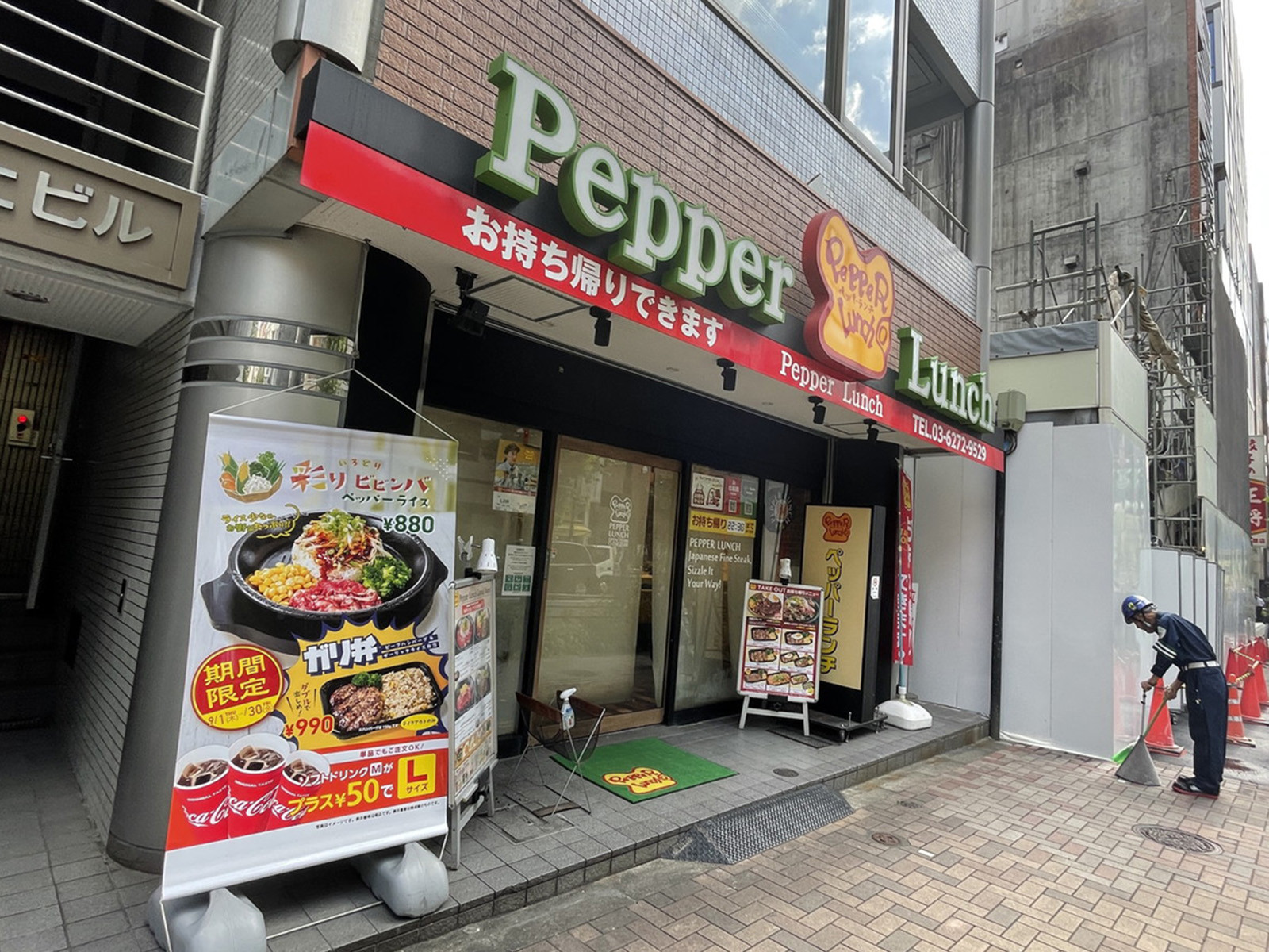 1階飲食店の様子