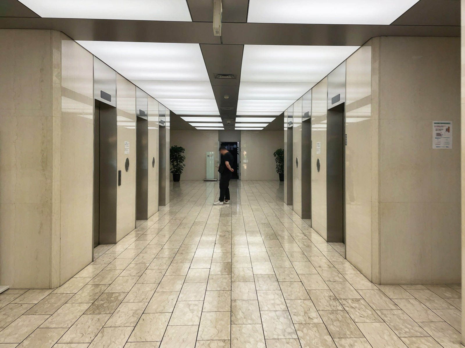 エレベーターホール