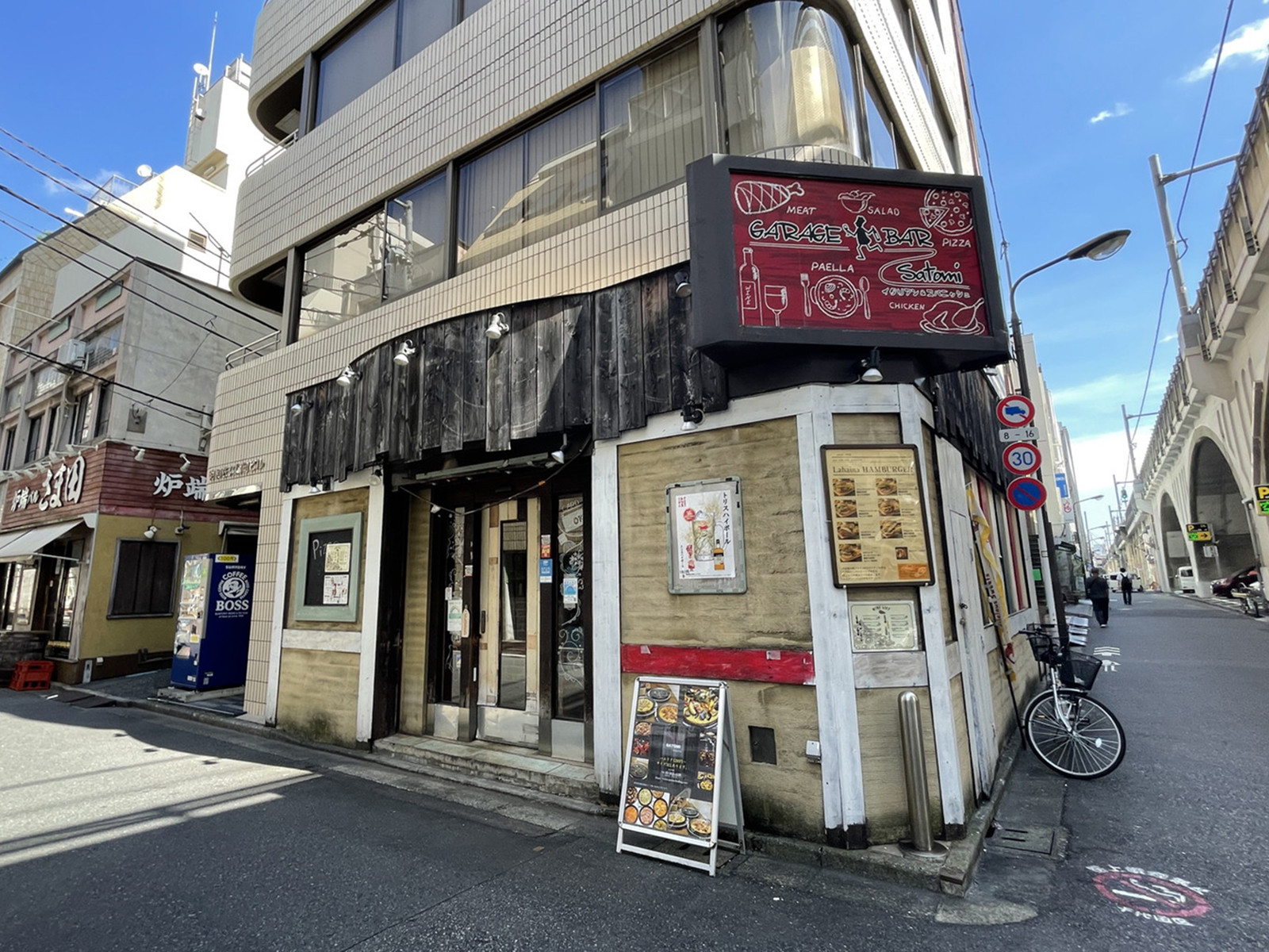 1階テナントの様子
