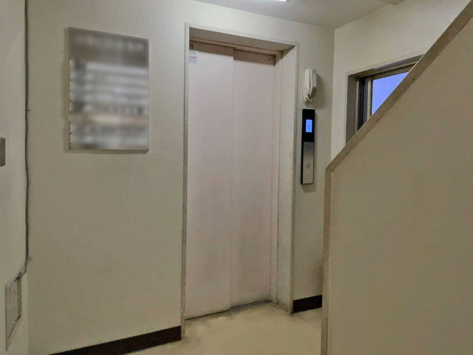 エレベーター(1基)