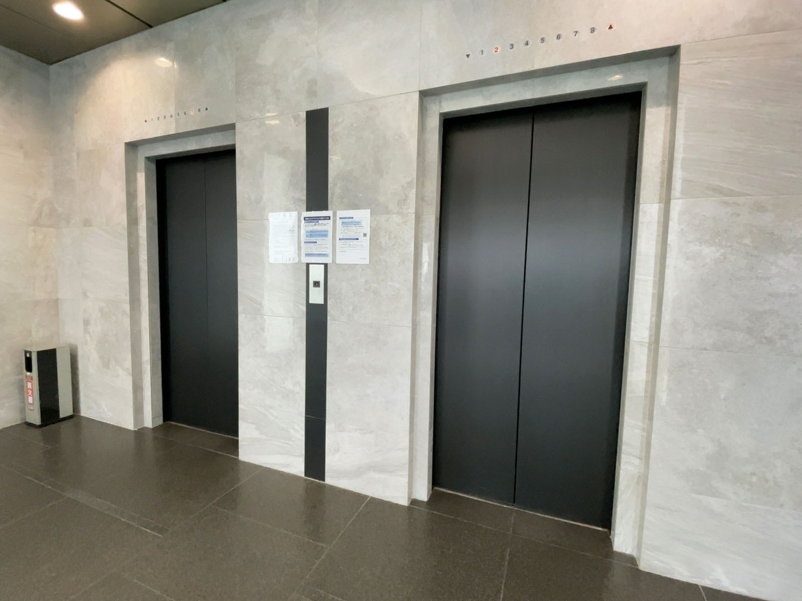 エレベーター(2基)