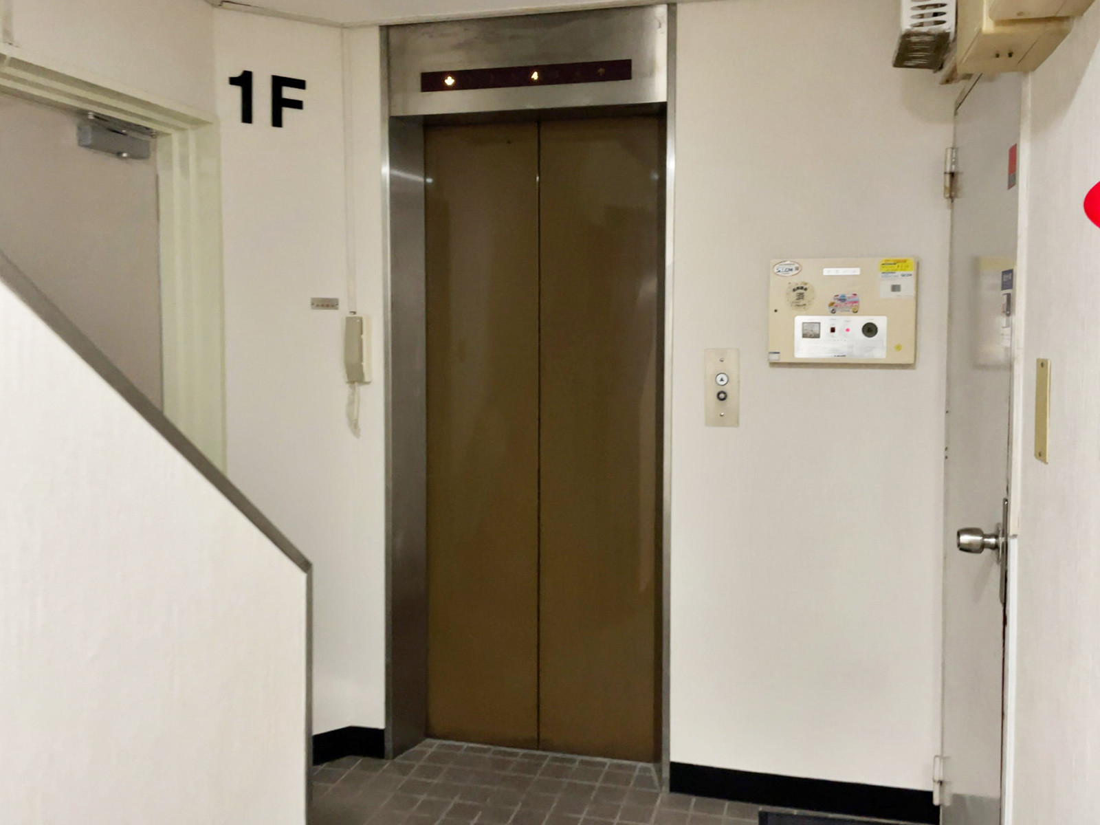 エレベーター