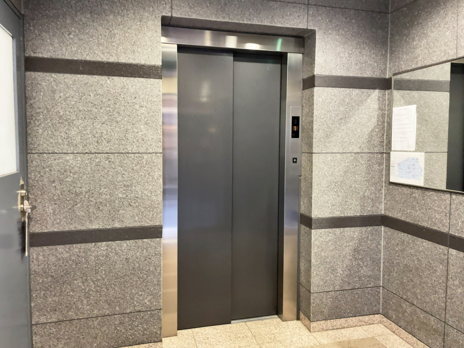 エレベーター