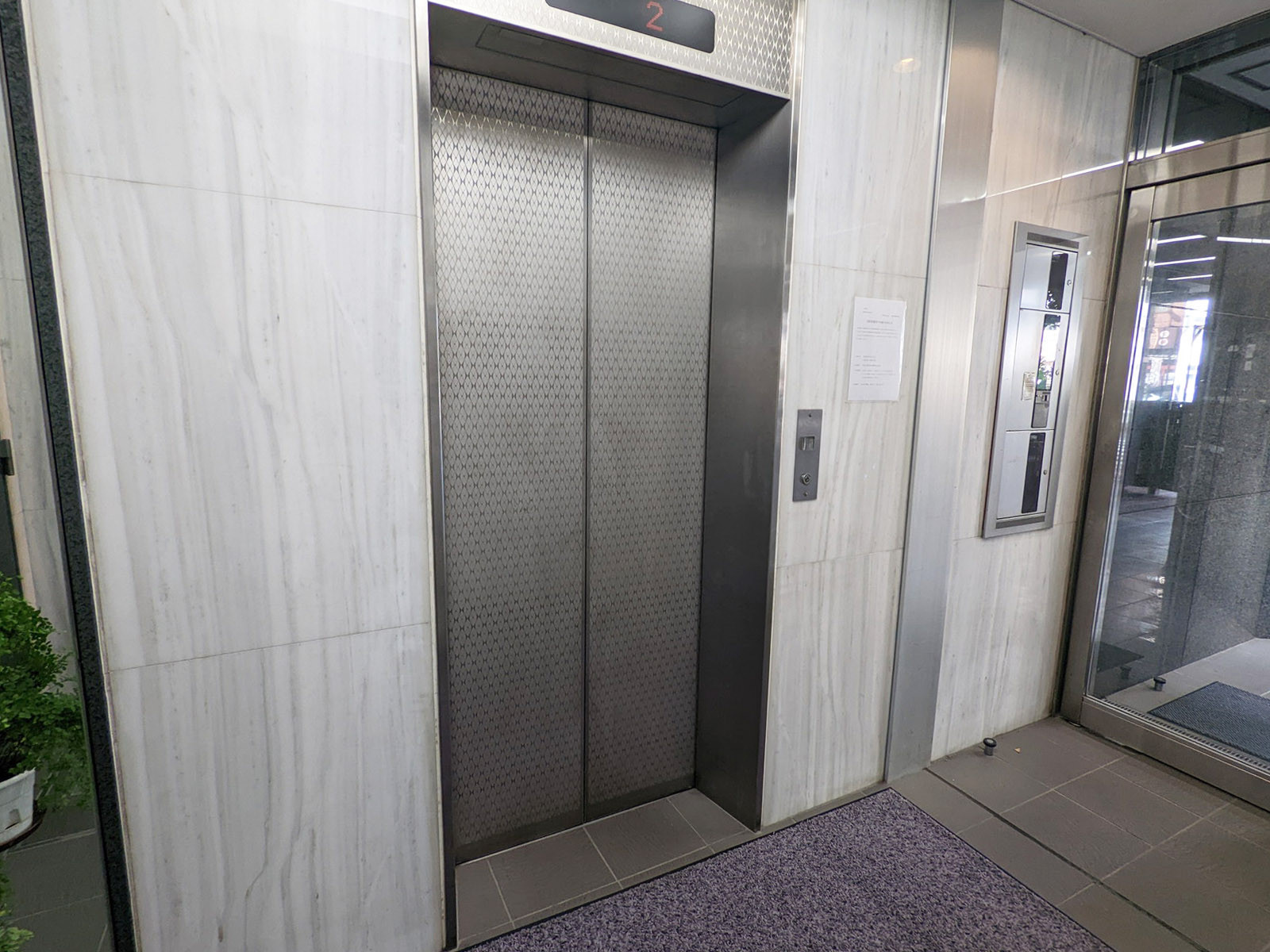 エレベーター(1基)