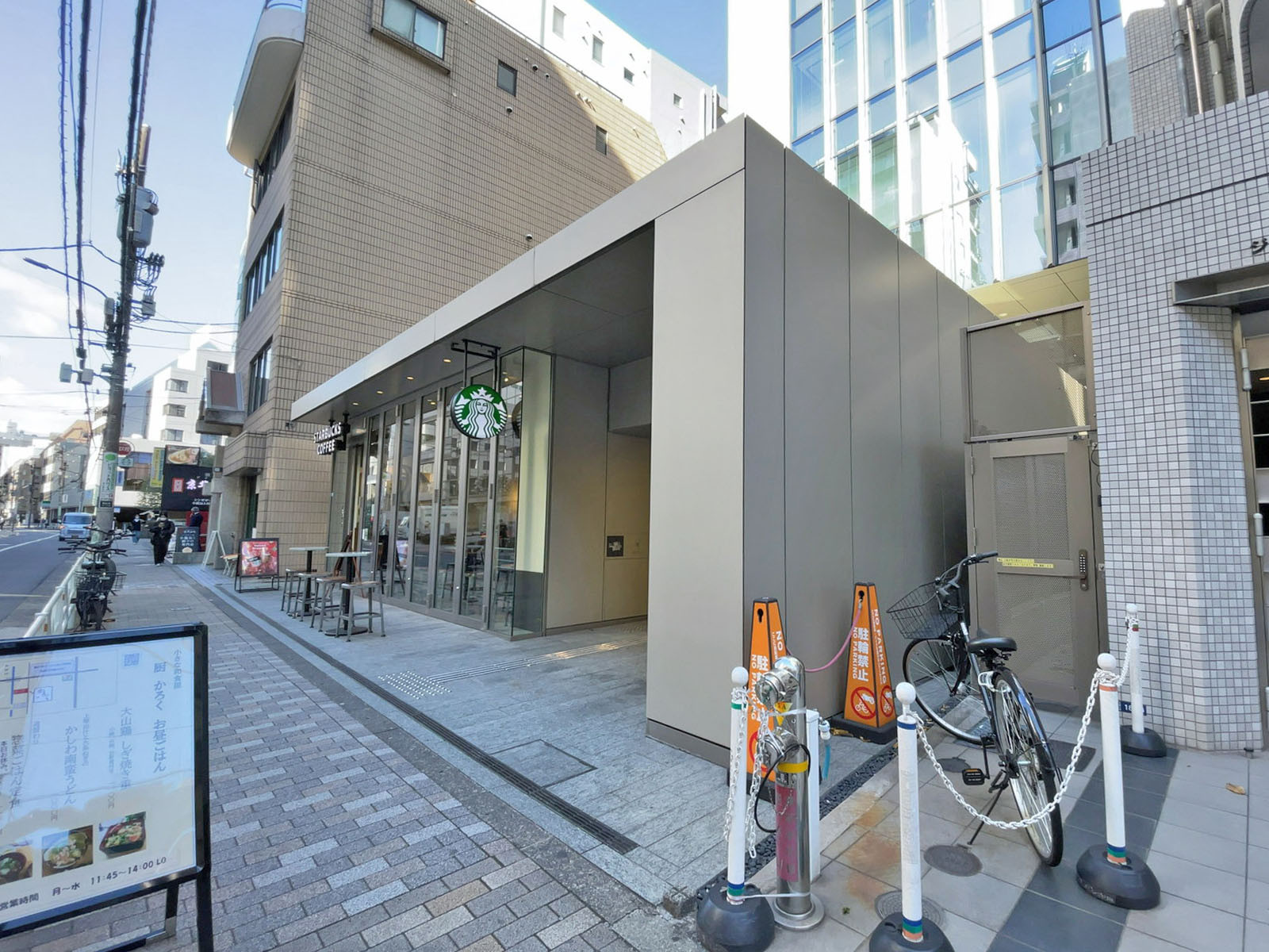 1階のスターバックス コーヒー 恵比寿ファーストスクエア店