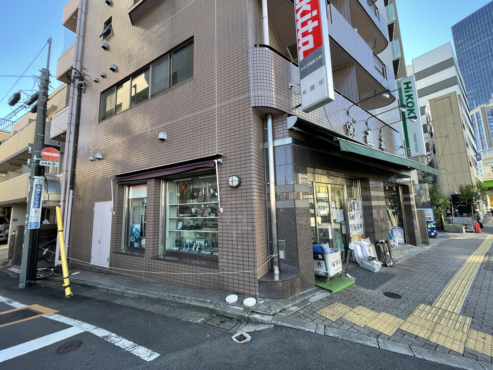 1階テナントの様子