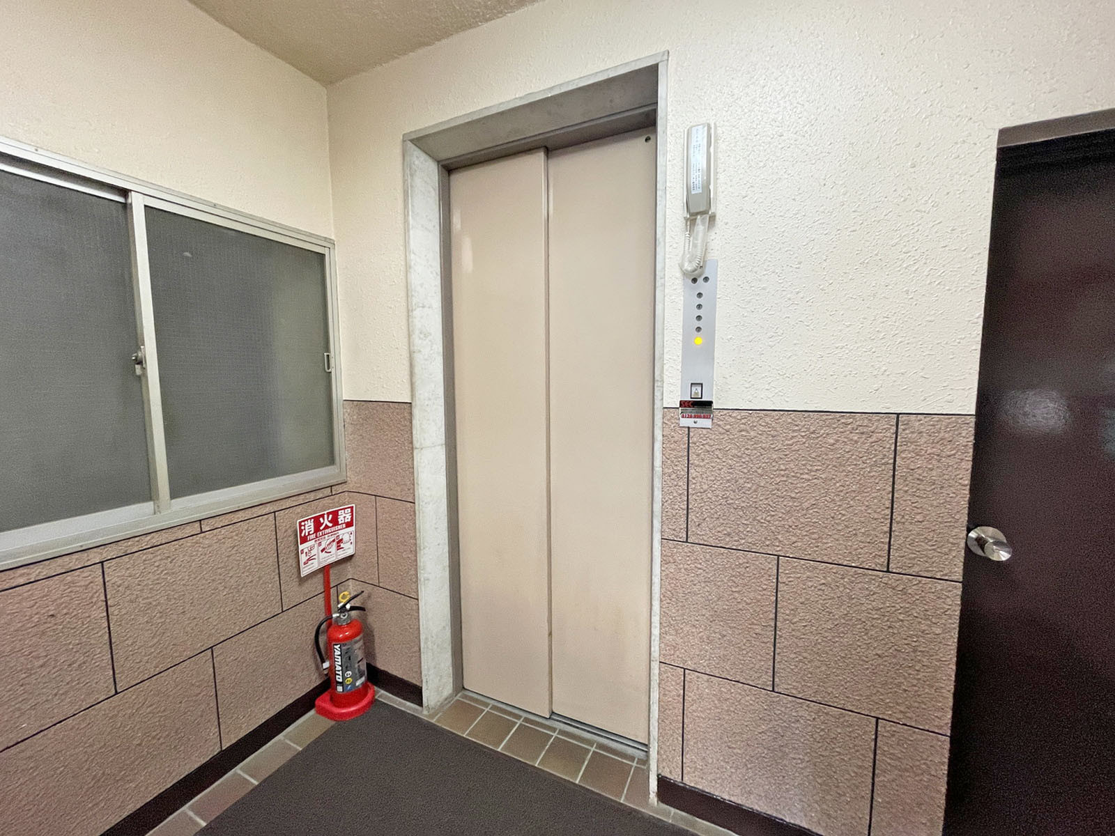 エレベーター(1基)