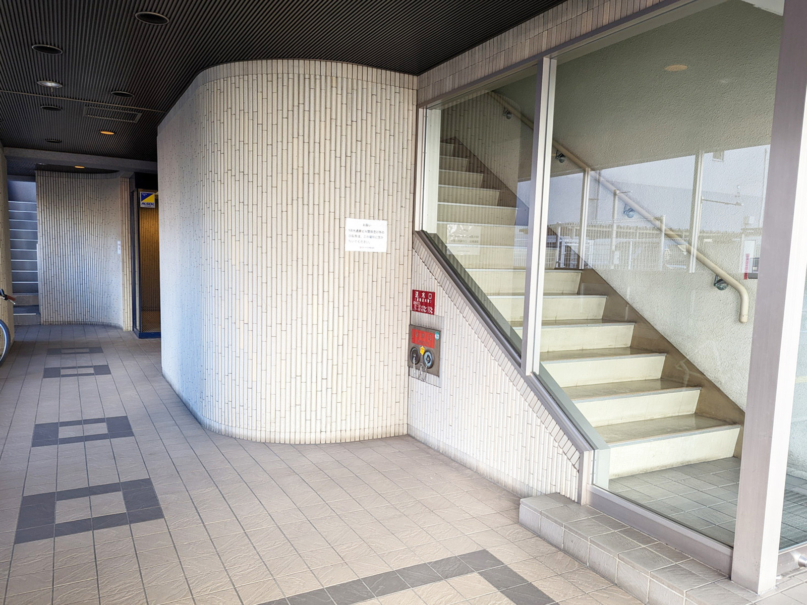 エントランスアプローチ
