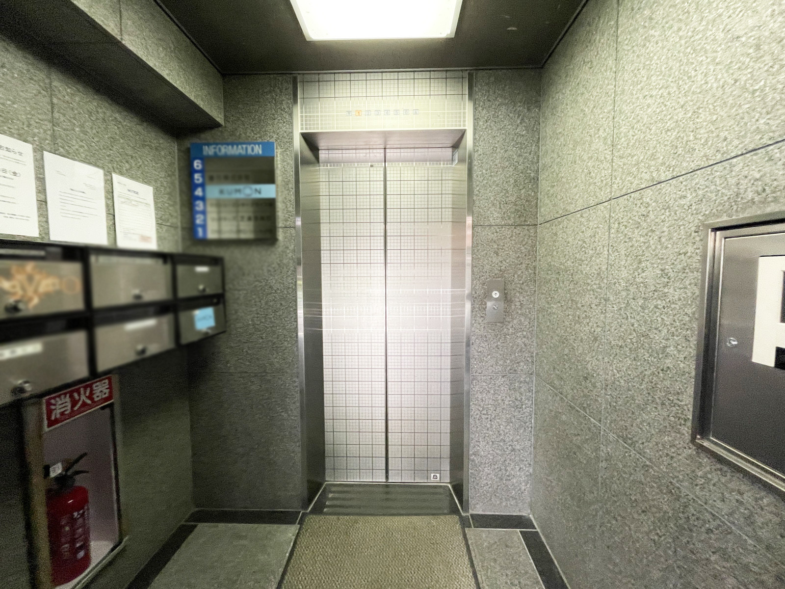 エレベーターホール