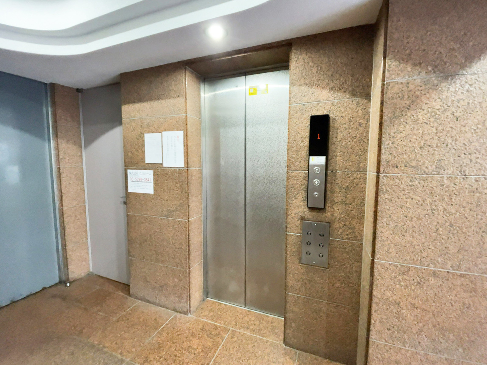 エレベーター