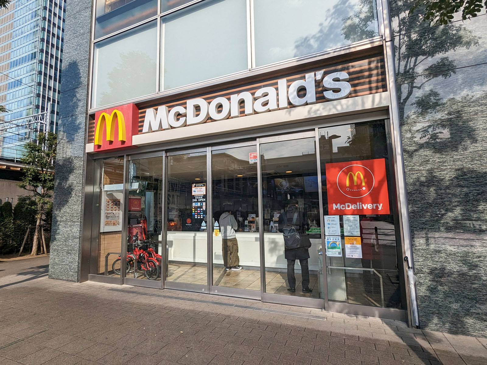 1階のマクドナルド 秋葉原駅前店
