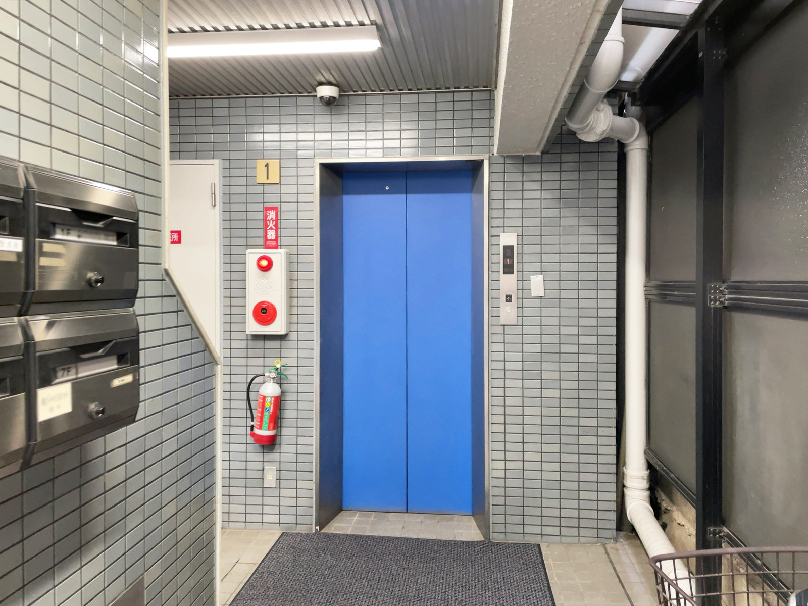 エレベーター（1基）