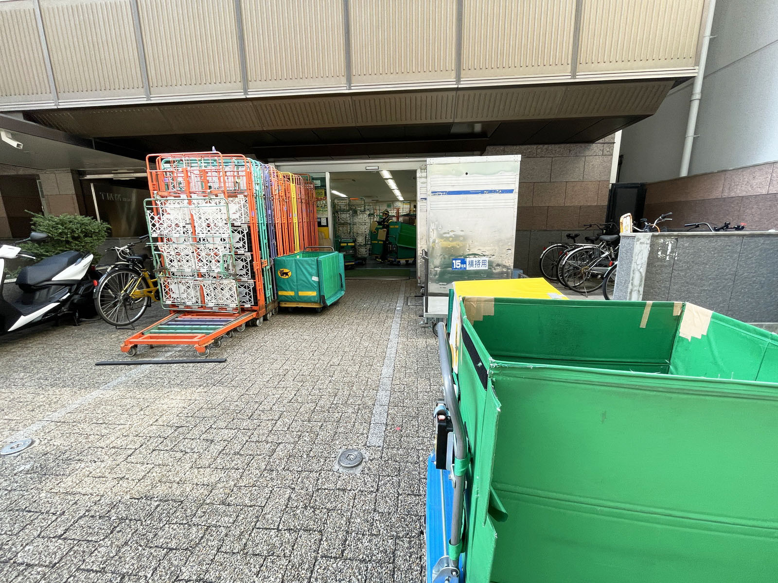 1階のヤマト運輸 北御堂営業所