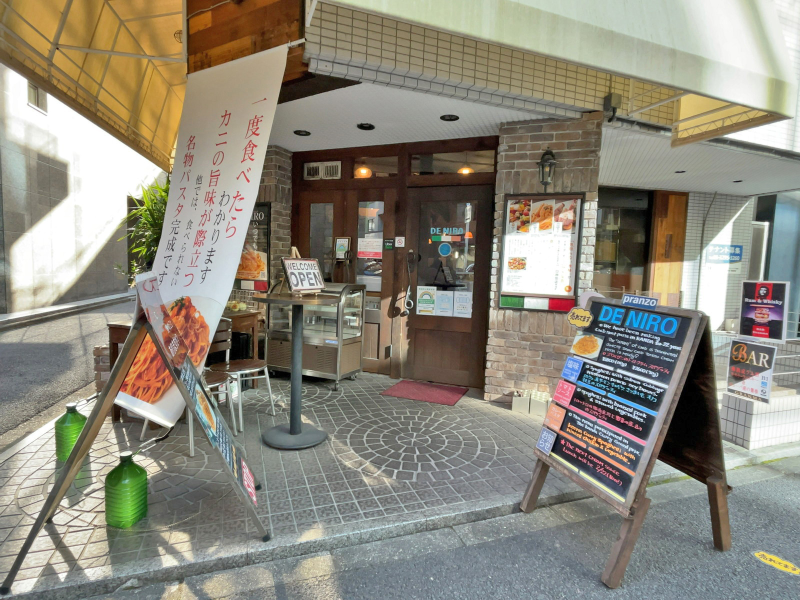 1階テナントの様子
