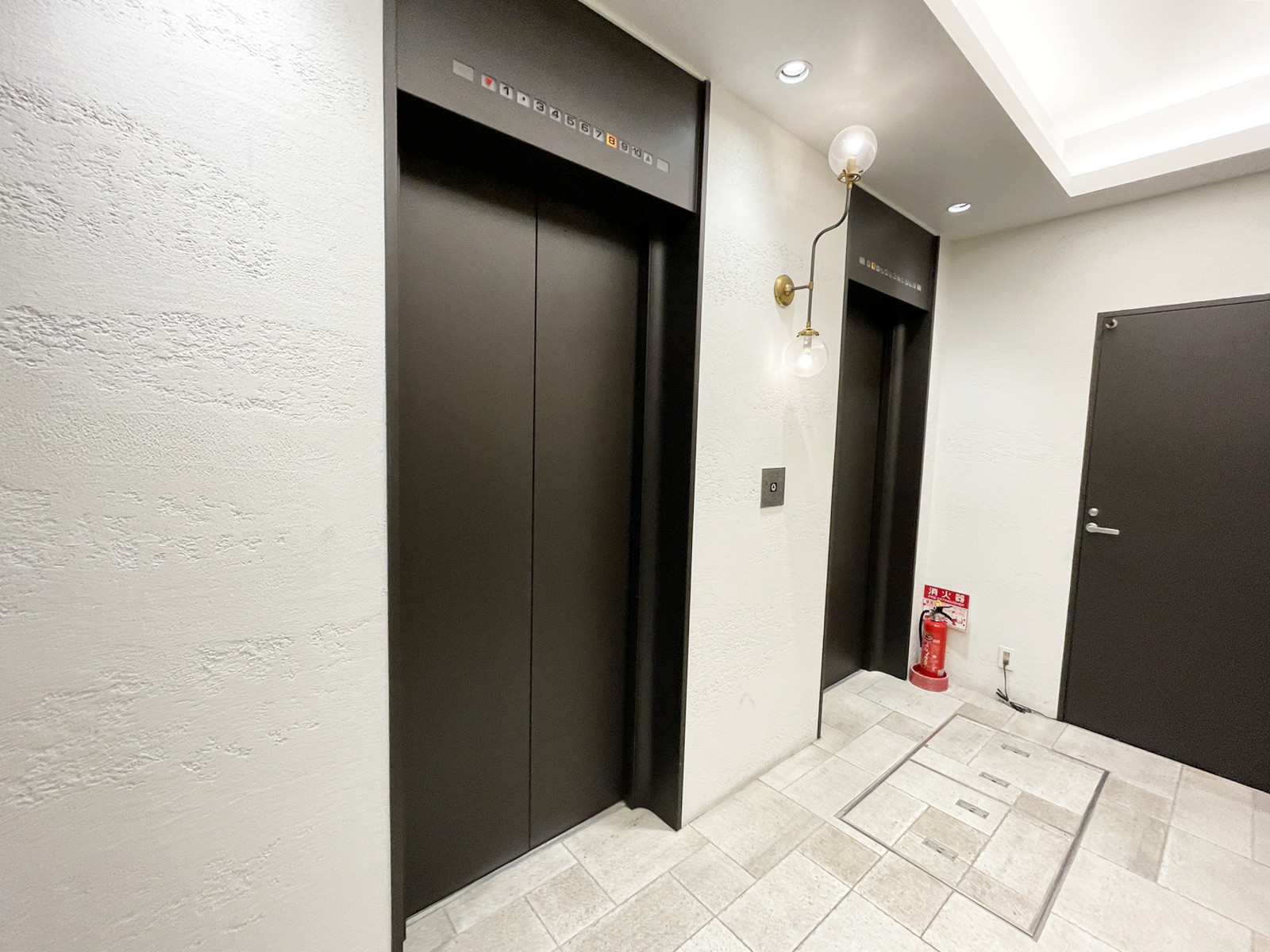 エレベーター(2基)