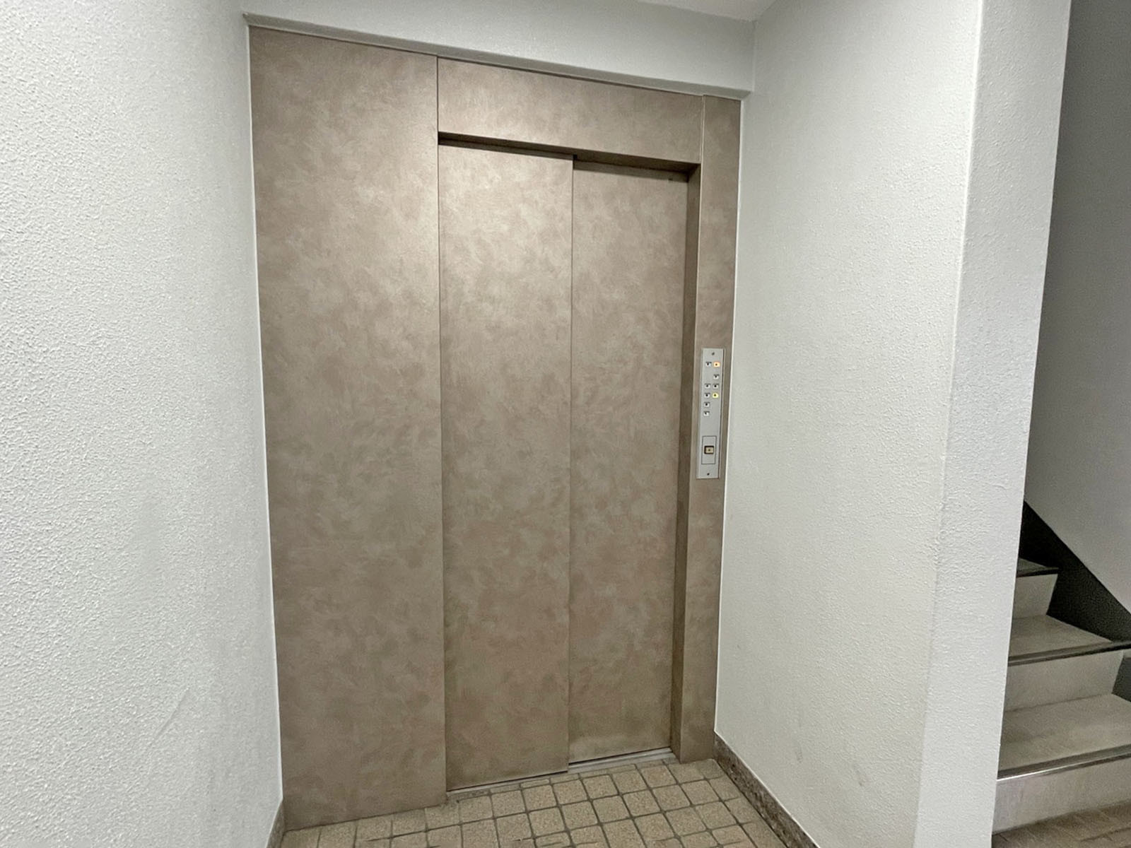 エレベーター