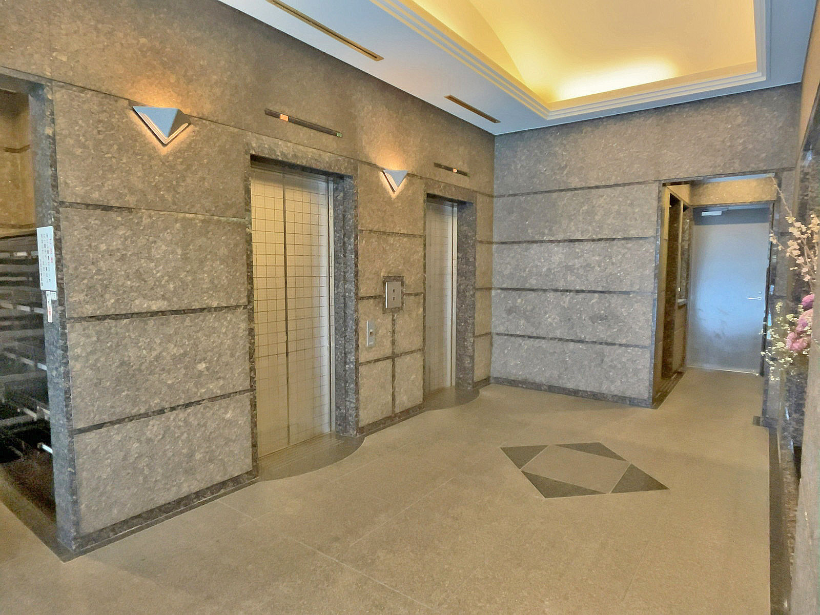 エントランスホール