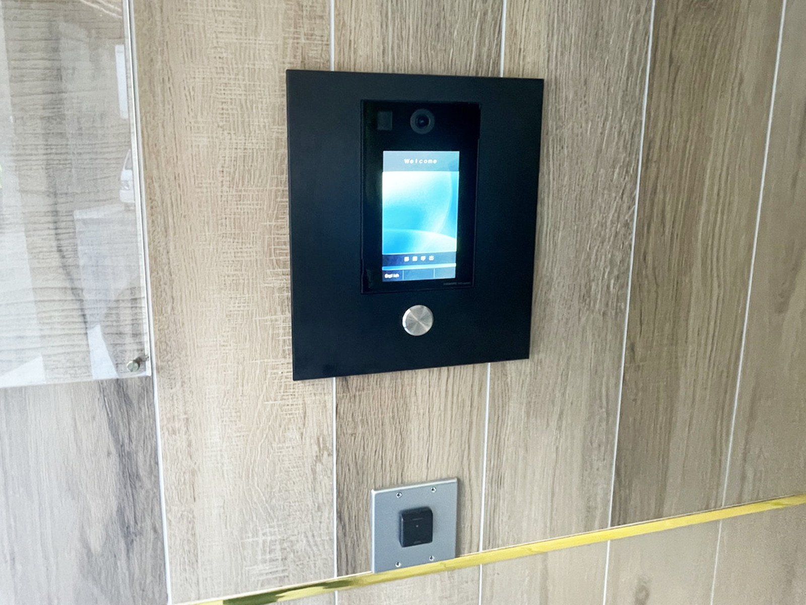 インターホン