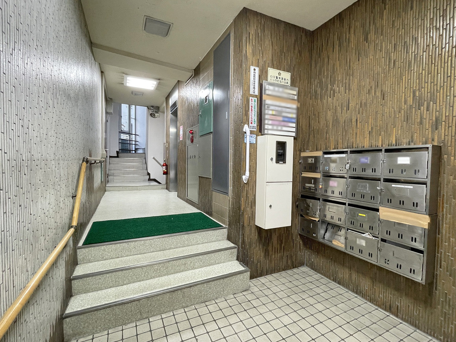 エントランス