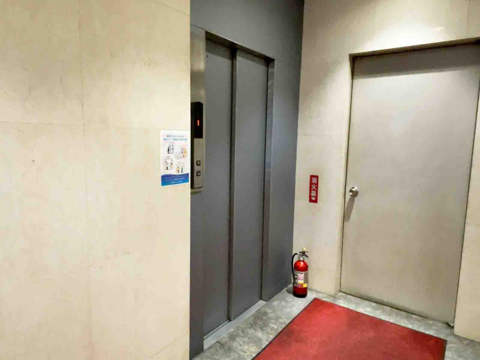 エレベーター