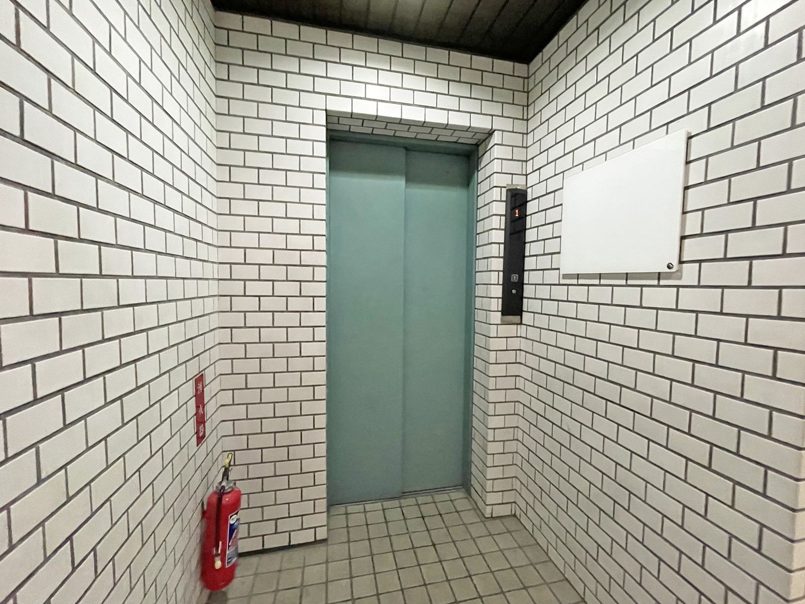 エレベーター(1基)