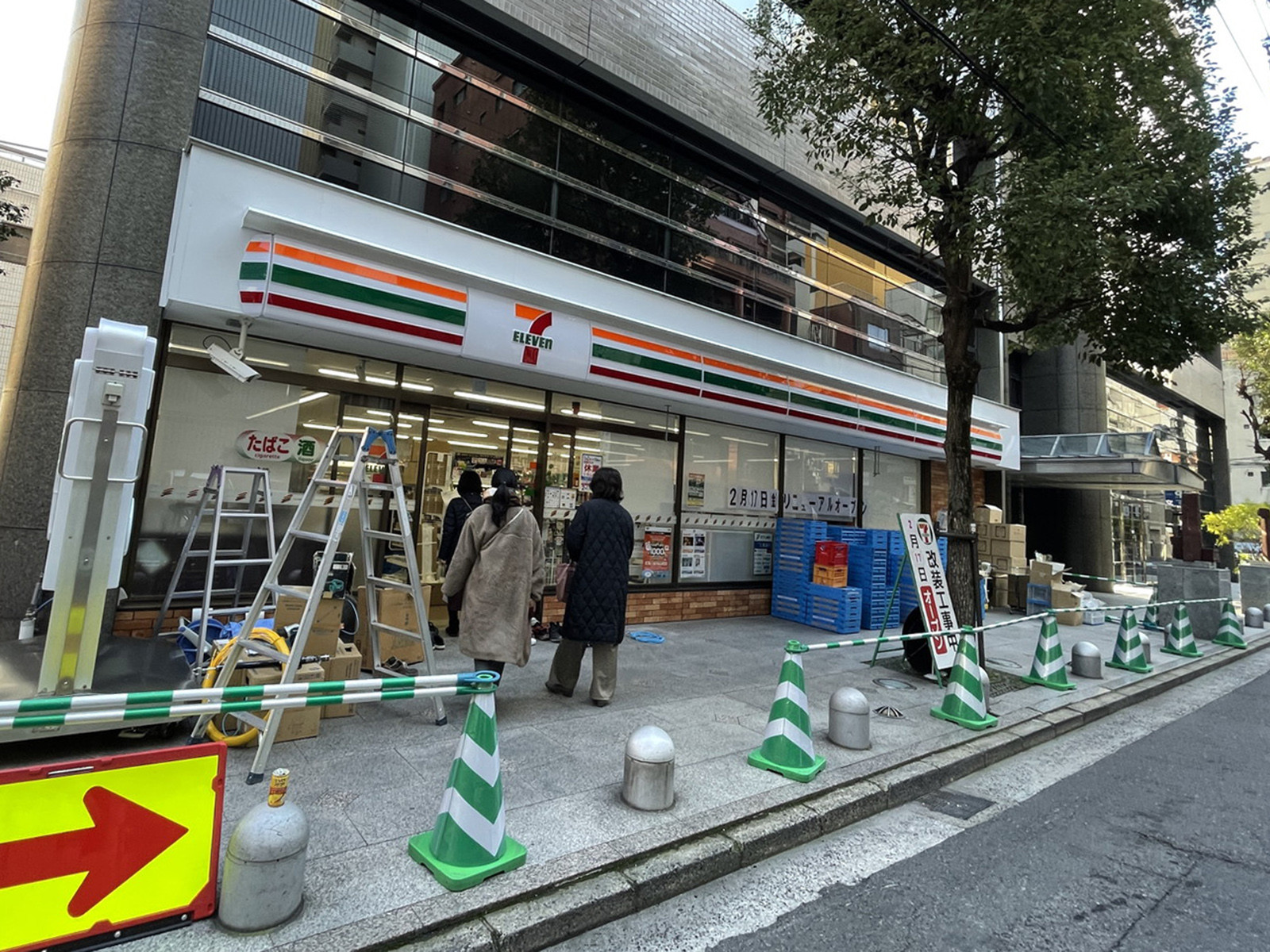 1階のセブンイレブン広島中町店
