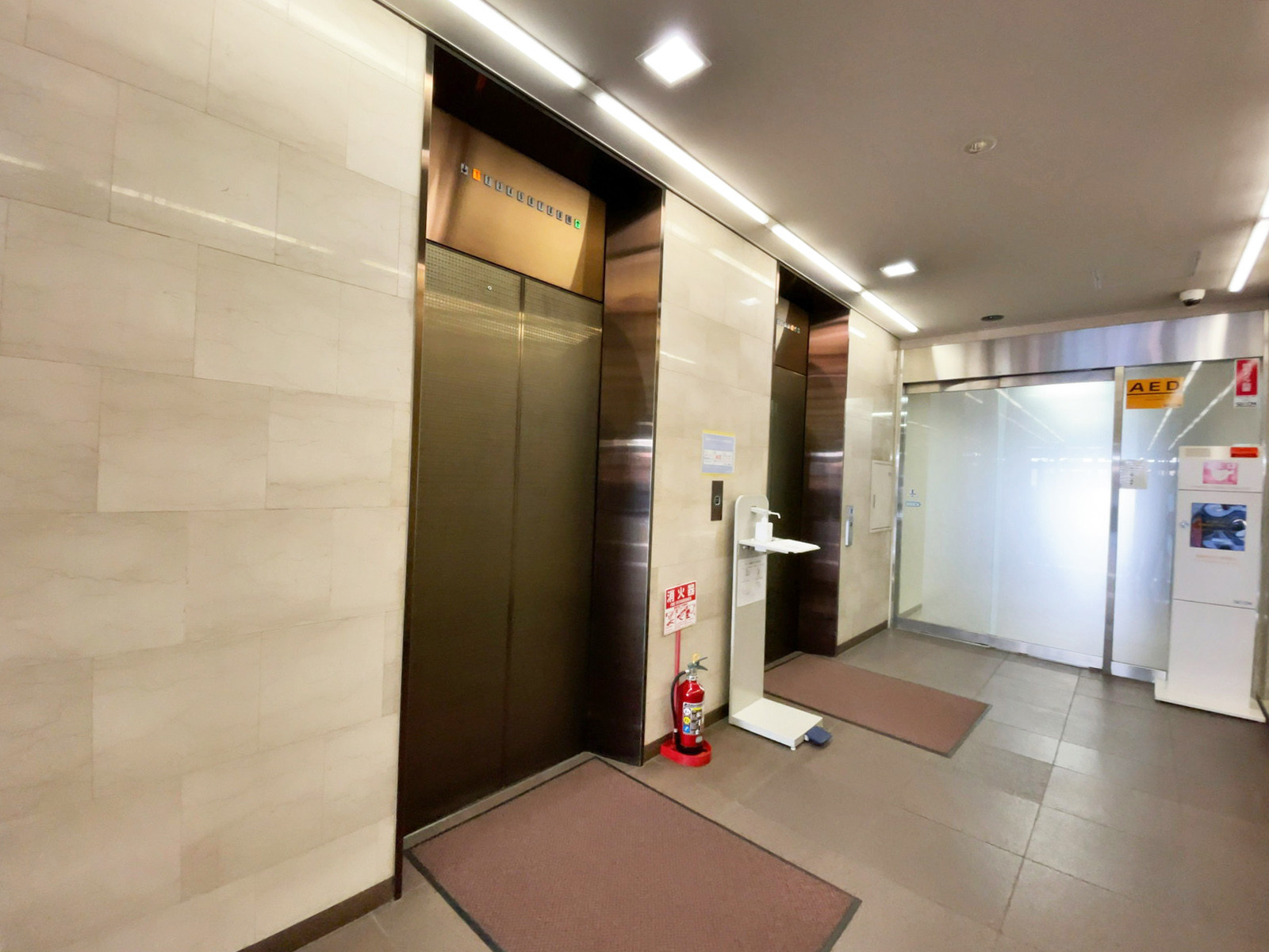 エレベーター(2基)