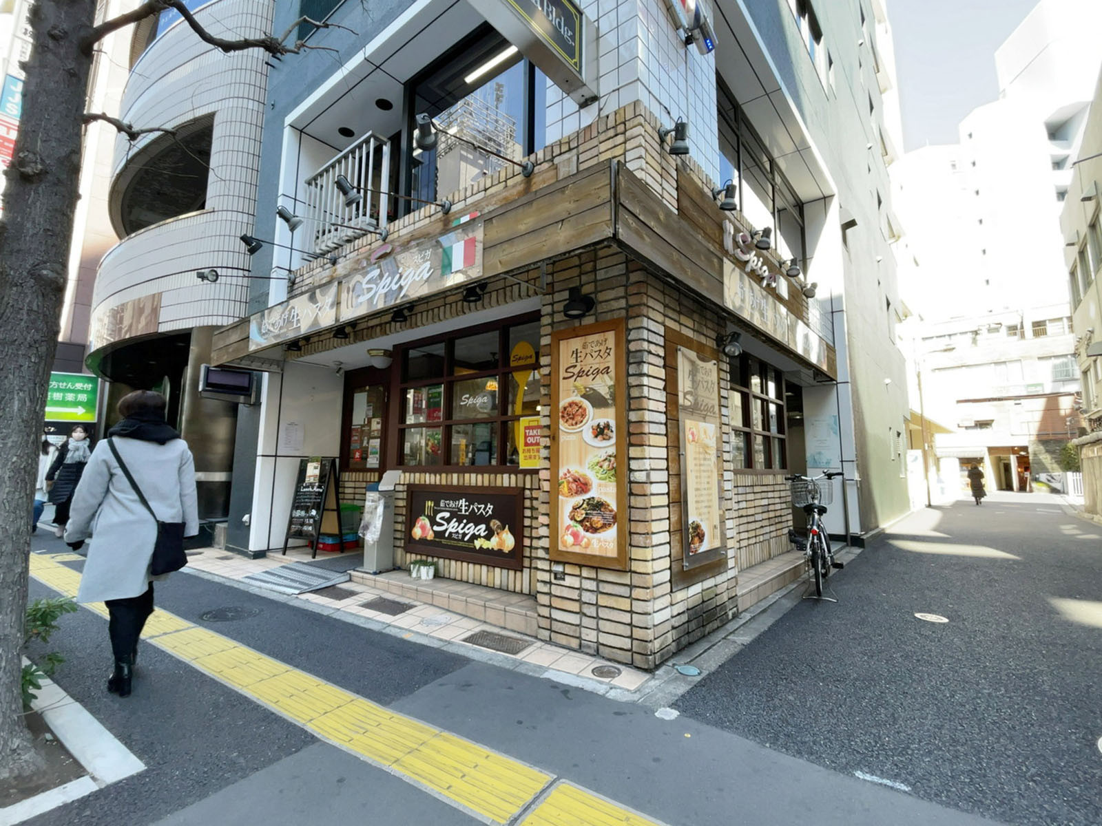1階の飲食店